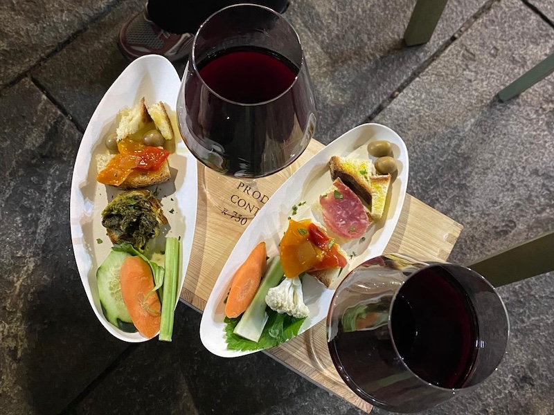 Cantine Isola 米兰按杯售卖 葡萄酒品鉴