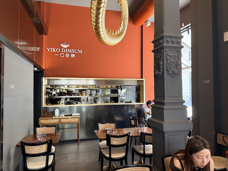 米兰大教堂商圈餐厅 Casa Toro YiKo DimSum 牛到家