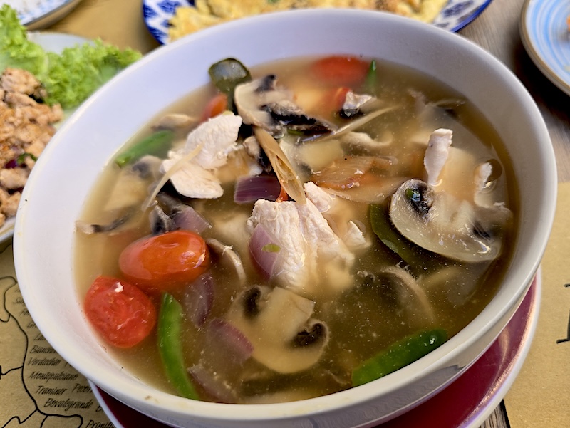 米兰泰国菜 KINDII Baan Thai 冬阴功汤 Tom Yum