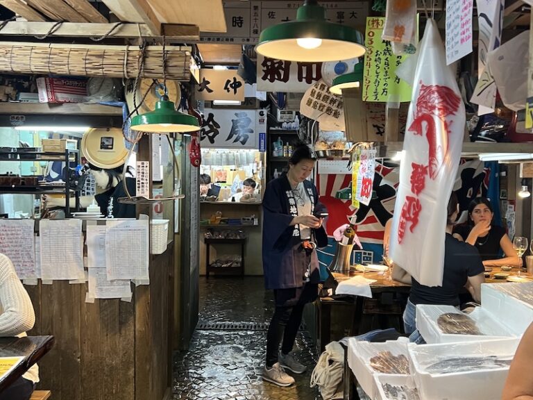 Tsukiji Market Restaurante pesce giapponese milano isola