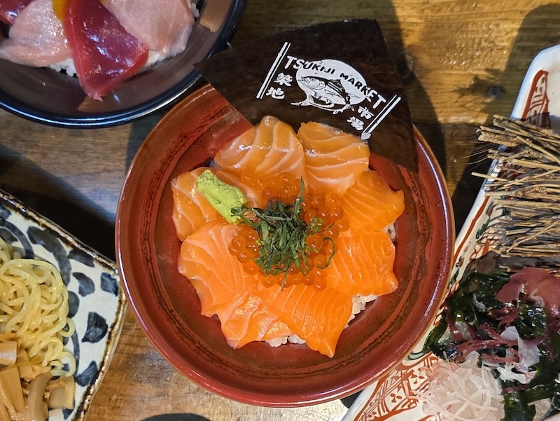 Tsukiji Market Restaurante pesce giapponese milano isola