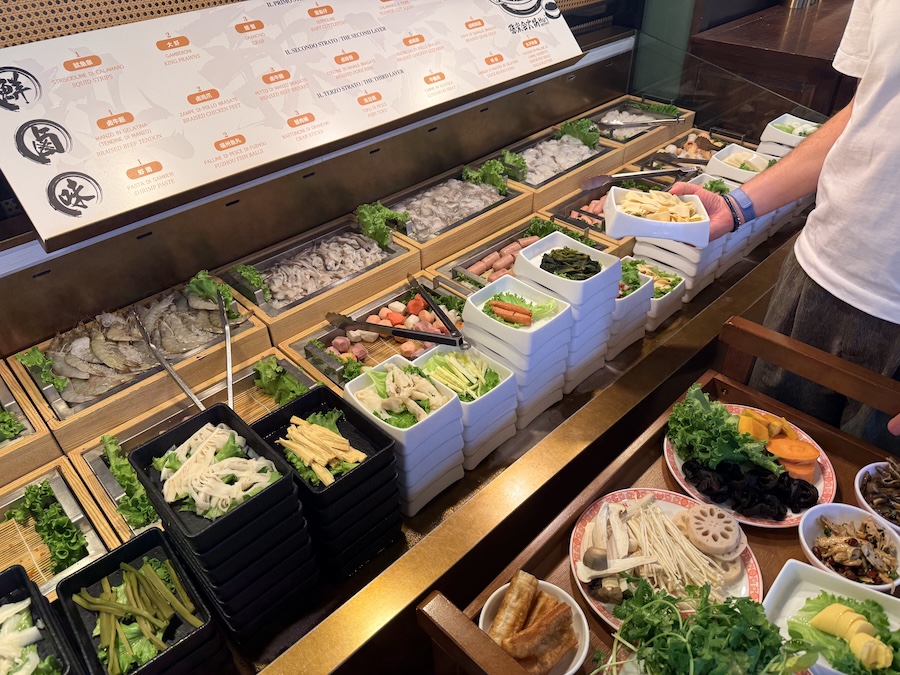 Hui Hotpot AYCE chinatown Milano